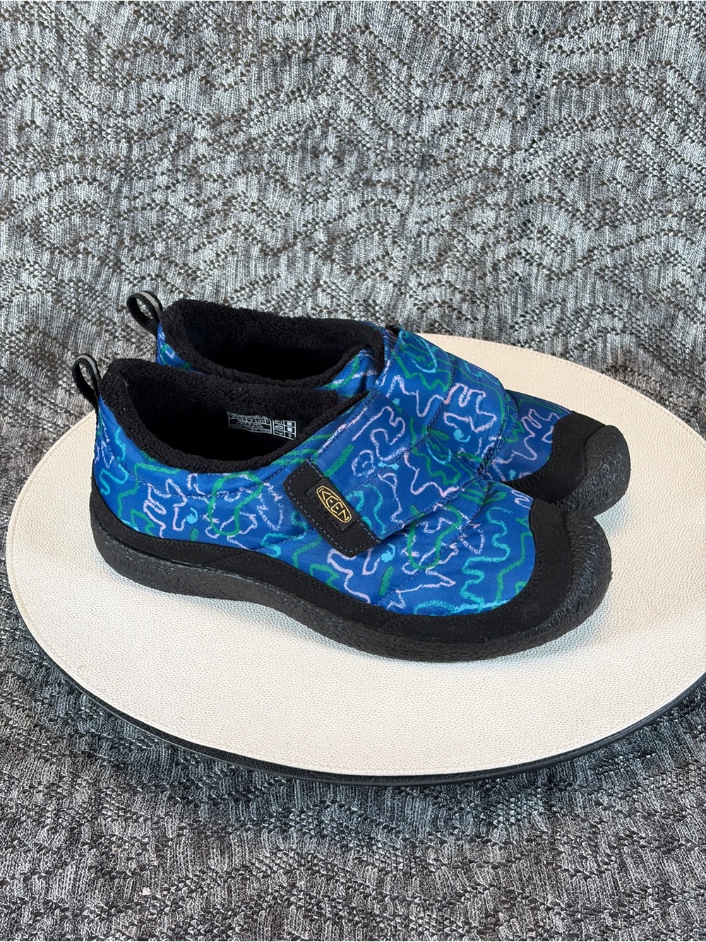 Keen Kids Howser Low Wrap shoes Youth size 6